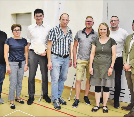 Mit Mut und grossem Engagement gleist das OK die Gränicher Gwärbi’20 auf: (v.l.n.r.) Roland Elsasser, Carmela Füchslin, Hans Schibli, OK-Präsi Manuel Eichenberger,Andreas Lenzin,Anja Lässer, Reto Widmer und Jonas Hofmann. Es fehlen Karin Dettke, Andreas Fetscher und Annelise Schnyder. (Bilder: hg.)
