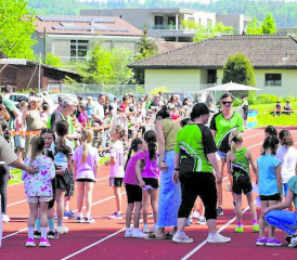 Sommerliche Temperaturen: Der Anlass konnte bei besten Bedingungen stattfinden. (Bilder: zVg.)