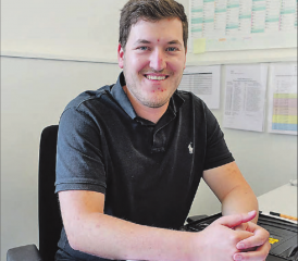 Kevin Guggisberg, vom Betreibungsamt Menziken-Burg: Er und drei weitere Angestellte mussten im letzten Jahr 4124 Betreibungen vornehmen, bei einer Bevölkerung von rund 7500 Einwohnern und 230 Firmen. (Bilder: rf.)