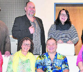 «Alles keis Problem»: Die Theatergruppe Pfeffikon präsentiert vom 20. bis 24. April die kurzweilige Komödie von Armin Vollenweider. (Bild: zVg.)