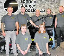 Das Team der Sonnen Garage freut sich auf regen Besuch. (Bilder: aw.)