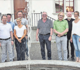 Der Vorstand des Regionalverbands Suhrental: Marliese Loosli, Aktuar Dave Schenker, Max Hauri, Geschäftsführerin Lis Lüthi, Francisco Baños, Präsident Markus Goldenberger, Vizepräsident Martin Goldenberger, Erich Hunziker, Katrin Burgherr und Daniel Wehrli v. l., nicht abgelichtet Jacqueline Hausmann und Patric Jakob. (Bild aw.)