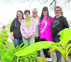 Die 1. Seetaler Pflanzentauschbörse war in jeder Hinsicht ein voller Erfolg. Der Vorstand des Landfrauenvereins Leutwil (v.l.): Jeanette Gloor, Renate Graf, Anita Wernli, Monica Walther, Vroni Fuhrer. (Bilder: rc.)