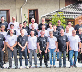 LPM AG in Feierlaune: Am Jubiläumsfest wurde auf die Mitarbeitenden auf eine erfolgreiche Zukunft angestossen. (Bild: zVg.)