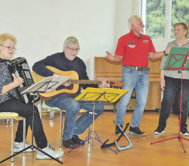 Sie spielen, was gefällt: Ursula Zehnder, Werner Boss, Urs Zehnder und Hedi Fischer. (Bild: Frieda Steffen)