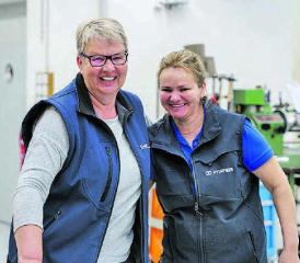 Die Pfiffner Gruppe ist ein starkes Team mit hoch qualifizierten Mitarbeitenden: Noch bis am 21. April kann man abstimmen, wer den Aargauer Unternehmerpreis 2024 erhalten soll. (Bild: zVg.)