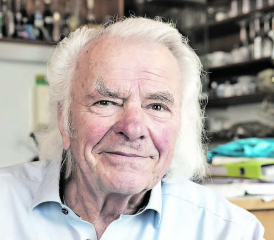 Peter Frey, Komponist, Arrangeur, Akkordeonlehrer und Vollblutmusiker wird auch am kommenden Konzert im Saalbau ausschliesslich Stücke von originaler Akkordeonmusik spielen. (Bild: dr.)