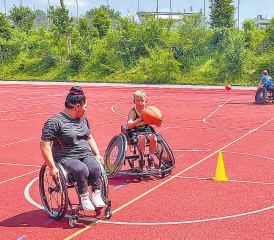 Der BC-Seetal und die SPV Nottwil ermöglichten die Erfahrung des Rollstuhl-Basketballs mit Tipps und Tricks.
