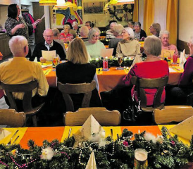 Stimmungsvoll: Der Chlaushöck der «vitasuisse» Sektion aargauSüd, im Restaurant Central in Reinach. (Bild: zVg.)