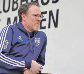 Blick in eine ungewisse Zukunft: FC-Muhen-Präsident Christian Stecher verfügt über kein meisterschaftstaugliches Spielfeld mehr. (Bild: Remo Conoci)