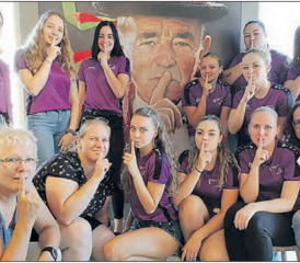 Psst – das Rezept wird nicht verraten: Auch die Staffelbacher Turnerinnen wissen nicht, was alles im Appenzeller Käse steckt. (Bild: zVg.)