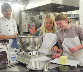 Spannende Einblicke: In den Handwerksbetrieben konnte man Maschinen und Geräte hautnah erleben. (Bild: Raphael Nadler)