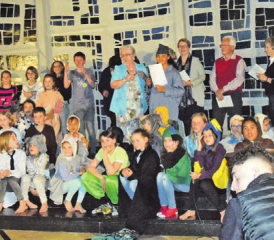 Der Aufwand war auch diesmal riesig: Neben den 39 Kinder brauchte es zahlreiche Jugendliche und Erwachsene, die alle uneigennützig halfen, damit immer alles klappte. (Bilder: st.)