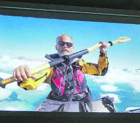 Sich für ein paar Stunden in die Welt der Eisberge, Fjorde, Eisbären und Buckelwale entführen zu lassen, war ein tolles Erlebnis für die GenerationPlus von Gontenschwil und Zetzwil. (Bild: eh.)