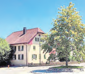 Vergangenheit und Gegenwart: Das Bauernhaus am Kreisel in Boniswil.