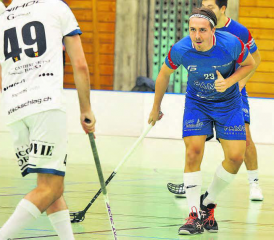 Daumen hoch bei Lok Reinach: Dario Cimino und seine Mitspieler dürfen mit dem bisherigen Saisonverlauf trotz der Niederlagen zum Jahresende zufrieden sein. (Archivbild: Roland Jaus)