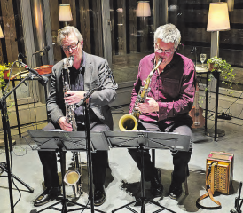 Auftritt an Gespensternacht: Ruedi Häusermann und Albin Brun mit ihrem Programm «Briefwexel» im Schloss Hallwyl. (Bild: gff/fth)