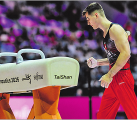 Freute sich über einen gelungenen Auftitt: Der Uerkheimer Florian Langenegger nach seiner Übung am Pauschenpferd. (Bilder: Schweizerischer Turnverband)