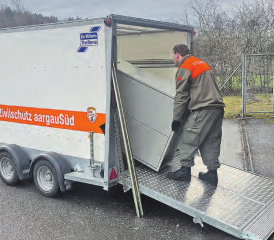 Für den Umzug von Teufenthal nach Gontenschwil ist Muskelkraft gefragt. (Bild: zVg.)