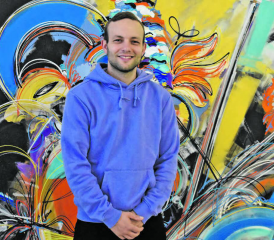 Für den Wynentaler Jonas Deubelbeiss ging ein weiterer Traum in Erfüllung: sieben seiner Werke sind derzeit in Bejijng, China, ausgestellt. (Bild: hg.)