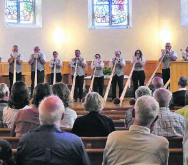Alphornmusik berührt: Besondere Atmosphäre am Firobe-Gottesdienst in der Kirche Gontenschwil. (Bild: zVg.)