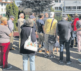 Dorfumgang mit dem Ortsbürgerverein Beinwil am See: Treffpunkt war die «Aussichtsplattform» südlich der ehemaligen Post. (Bilder: msu.)