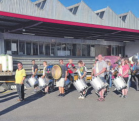 Marschmusikprobe in Oberkulm: Die Musikgesellschaften Teufenthal, Unterkulm (MGTU) und Oberkulm (MGO) formieren sich. (Bild. zVg.)
