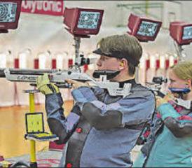 Burger Geschwister Geri und Saskia Zoller duellierten sich um Bronze bei den Junioren. (Bilder: wr)