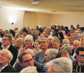 Ausserordentliche Gemeindeversammlung in Beinwil am See: 344 Stimmberechtige waren im Löwensaal anwesend, so viele wie noch nie. (Bild: mars.)