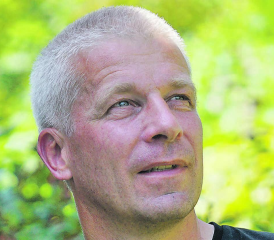 Jürg Neuenschwander, Jahrgang 1966, parteilos, bewirbt sich für den frei gewordenen Sitz im Gemeinderat Zetzwil und möchte in dieser Funktion der Gesellschaft etwas zurückgeben. (Bild: zVg.)