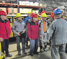 Oberkulmer «Bergmänner»: Die Männerriegler besuchten das Eisen-Bergwerk Gonzen in Sargans. (Bild: zVg.)