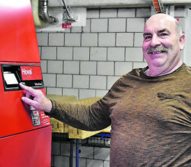 Auch die Gasheizung im Untergeschoss des Primarschulhauses, welcher sämtliche Gemeindeliegenschaften angeschlossen sind, gehört zu Herbert Schaffhausers Aufgabengebiet.