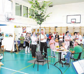 Kunst- und Kulturausstellung in der Grünen Halle; Archivbild vom letzten «Rickenbacher Jahr + Treffen 2010» – auch in Zukunft wird in der Gemeinde viel los sein. (Bild: zVg.)