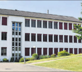 Das Gontenschwiler Primarschulhaus: Bald wird auf dessen Dach für 80’000 Franken eine Photovoltaikanlage installiert. (Bilder: mars.)