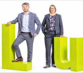 Sie bringen viel Erfahrung mit: David Habegger übernimmt den Vorsitz der Geschäftsleitung und Martina Lüscher ist neu in der GL der Bank Leerau. (Bilder: zVg.)