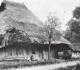 Im Frühjahr 1782 wütete eine Feuersbrunst in Dürrenäsch: 24 Häuser mit 47 Haushaltungen lagen danach in Schutt und Asche. Bild: Altes Bauernhaus mit Strohdach (nicht in Dürrenäsch) (Bild: zVg.)