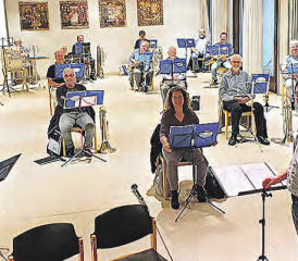Es tönt wieder: Die Musikanten aus Unterkulm und Teufenthal haben die Proben wieder aufgenommen und laden zum Dorfständli ein. (Bild: zVg.)