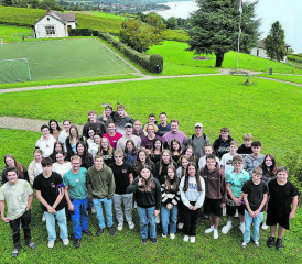 28 Konfirmandinnen und Konfirmanden der Kirchgemeinde Schöftland erlebten eine abwechslungsreiche Lagerwoche am Neuenburgersee. (Bild: zVg.)