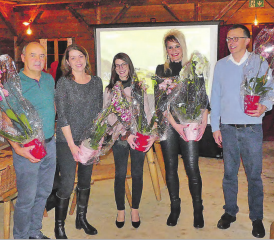 Verdienter Dank zum Abschied: Das Schulpflegeteam der Kreisschule Mittleres Wynental hat seinen Dienst getan (v.li.) Schulleiter Alois Zwyssig, Schulfplegepräsidentin Christine Hächler, Christina Camadini, Nadine Lässer und Dieter Heuscher. (Bilder: moha.)