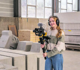 Melina Bucher Lernende Mediamatikerin, 3. Lehrjahr
«Eine Ausbildung bei der MÜLLER-STEINAG Gruppe ist vielfältig und zukunftsorientiert. Du erhältst Verantwortung, spannende Aufgaben und wirst auf einen erfolgreichen Lehrabschluss vorbereitet. Durch unterschiedliche Aufgaben kann ich meine Stärken erkennen und mich in diese Richtung weiterentwickeln.»