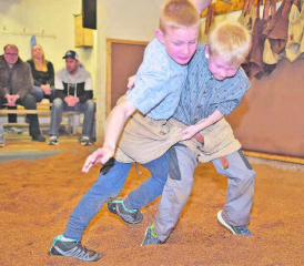 Obwohl Ron Schmid (rechts) den Schlussgang gegen Lenox Stadler gewann, blieb ihm am Ende «nur» der zweite Rang.