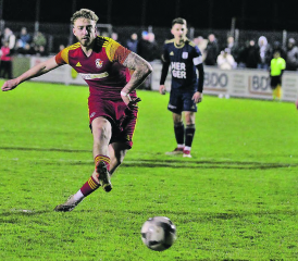 Vorentscheidung in der 65. Minute: Jakob Johannsmeier erzielt seinen persönlich ersten Treffer für den SCS mittels Penalty zum 2:1. (Bild: Otto Lüscher)