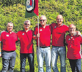 Die «57er Gruppe» schiesst mit dem Sturmgewehr 57. (Bild: zVg.)