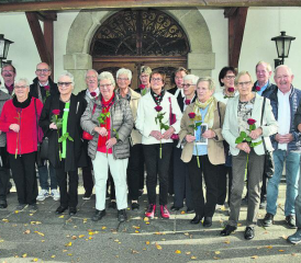 Die Konfirmanden des Jahrgangs 1962: Eine muntere Schar, die sich offensichtlich freute, hier ehemalige «Schulgschpänli» wieder einmal zu treffen. (Bilder: st.)