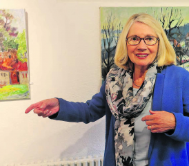 Die Galeristin Anna-Verena Hoffmann zeigt den Kunstraum Kurt Hediger in der Gontenschwiler Galerie Schlössli.