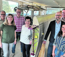 Gewerbebesuch: Der Rickenbacher Gemeinderat mit Geschäftsführer und Gemeindeschreiber zu Besuch bei Roby und Monika Steiner, mit ihrer Praktikantin Esther Negri. (Bilder: zVg.)