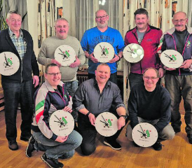 Die Ehrenmitglieder des Schützenvereins Gontenschwil: (hinten v.l.n.r.) Bernhard Hess, Cor-Jan van Gorsel, Jakob Habermacher, Thomas Huber, Peter Holliger, (vorne v.l.n.r) Monika Holliger, Marc Hess, Matthias Lüscher. (Bild: zVg.)