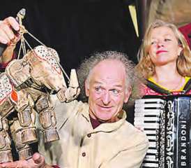 «Karun & Amar» ist eine Familiensaga rund um einen Elefanten und einen verhühnerten Zirkus. (Bild: zVg.)