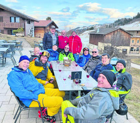 13 Männer der Männerriege Zetzwil verbrachten zwei Tage im Gebirge. (Bild: zVg.)