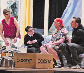 Ein heiteres Theaterstück: Überraschender Besuch bei den Brüdern Abderhalden sorgte für Angst, Verwirrung und Turbulenzen. (Bilder: moha.)